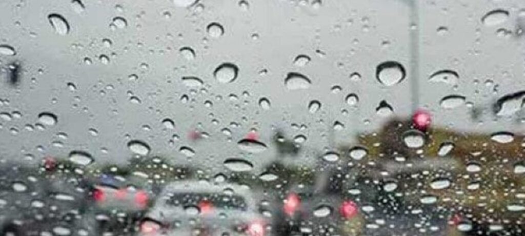 Ieri in spiaggia, oggi tiriamo fuori l'ombrello