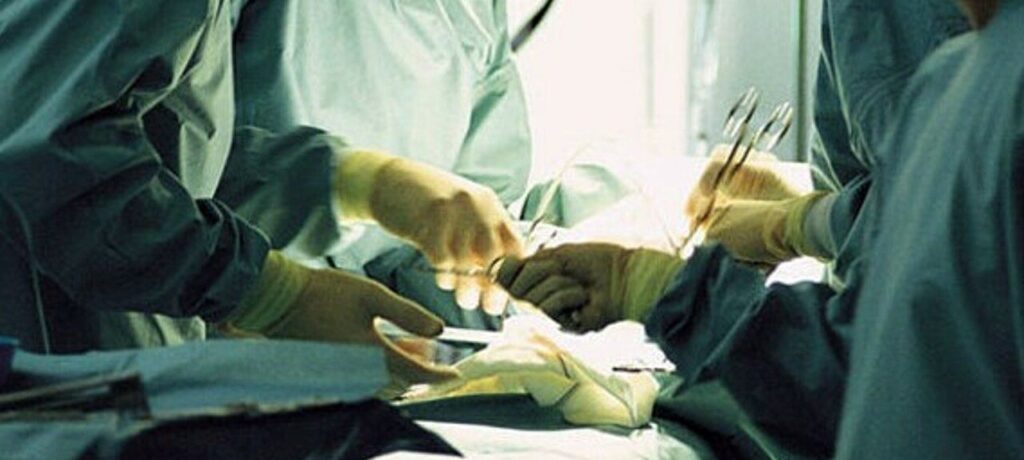 All’Ismett il primo trapianto di rene in Sicilia fra pazienti non compatibili