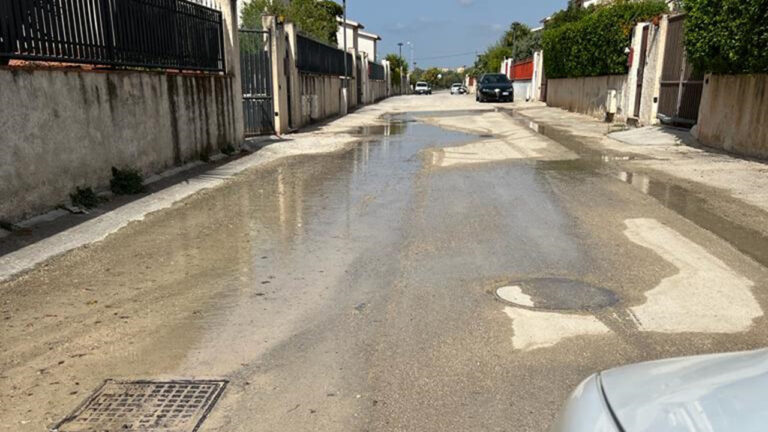 Via dei Limoni perdita acqua