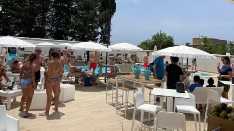 bono piscina turisti