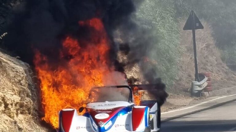 coppa nissena auto fiamme 2022