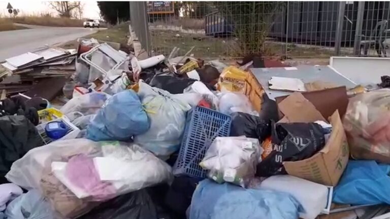 isola ecologica rifiuti