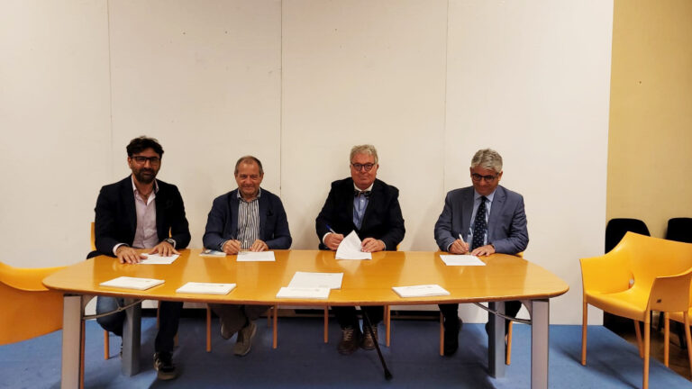 Castello Poggiodiana firma convenzione