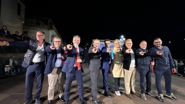 de luca con eletti 2022