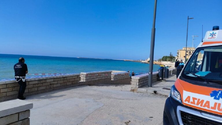 mazara lungomare cadavere 2022