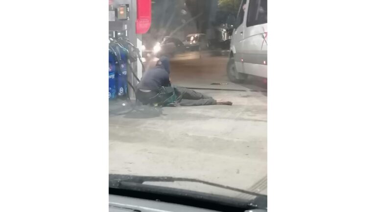 13DEE3AB-9746-4900-8B17-9B9010F564EC