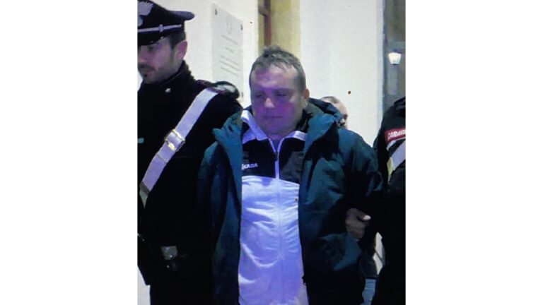 C7C6AA01-46AF-45CF-BA93-4B7634A62CF7