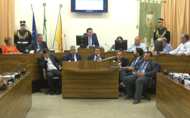 Giunta municipale, ancora niente sostituzione di Fisco. L'opposizione: 