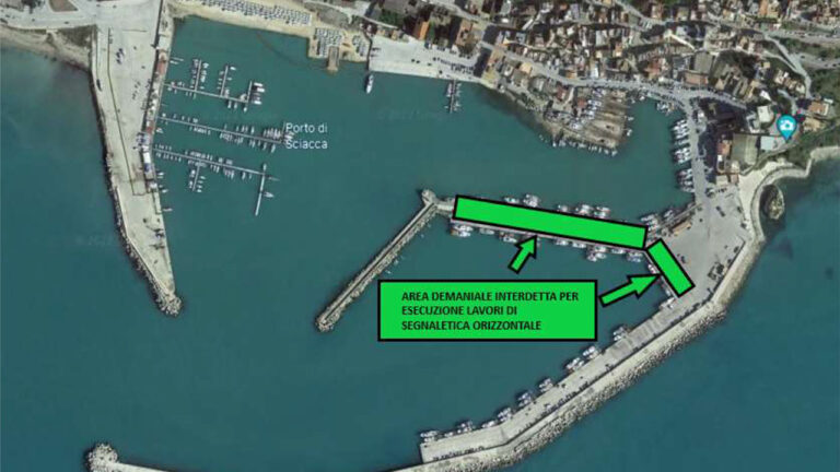 Lavori porto illuminazione banchina