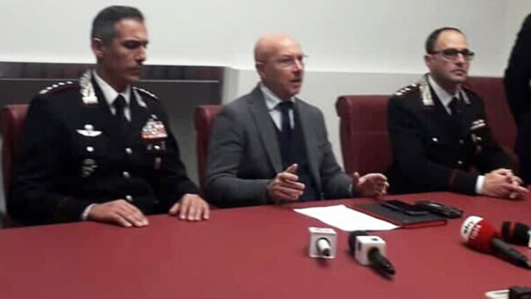 conferenza stampa arresto vetro omicidio alaimo, da sx stingo, vella e bulla
