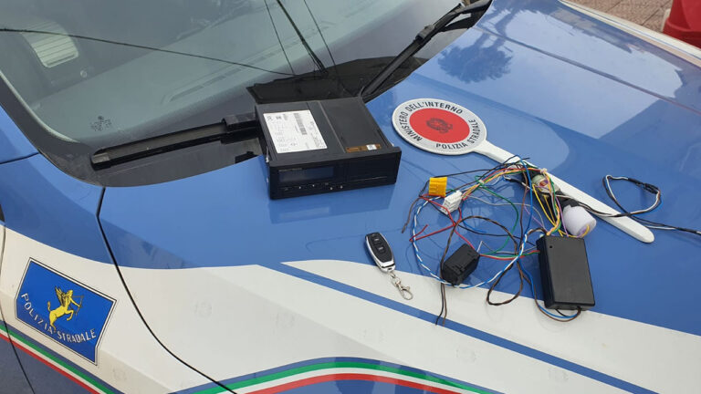 foto strumentazione Polizia