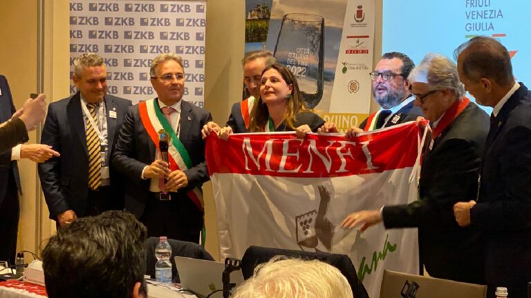 menfi cerimonia consegna città vino duino 2023
