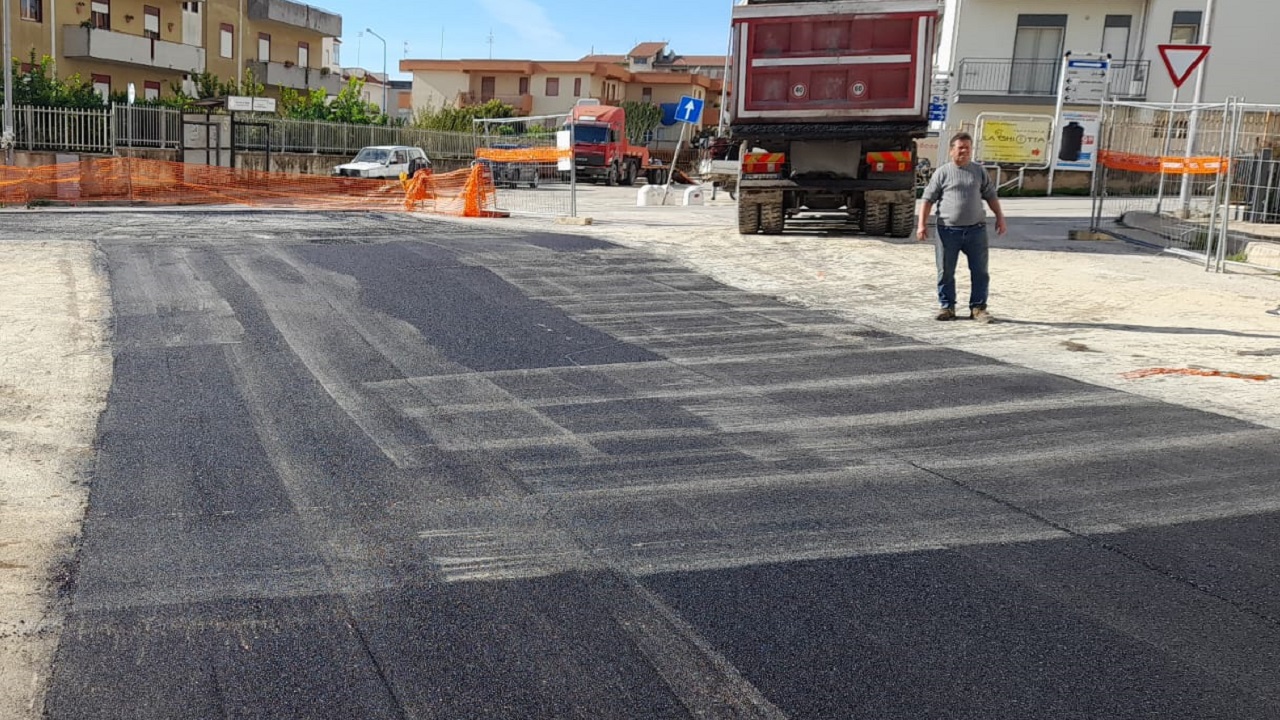 Cantiere condotta fognaria Perriera, pomeriggio riapertura della circolazione