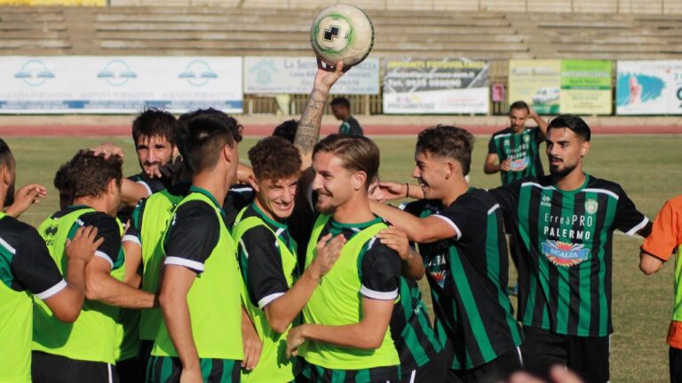 sciacca festa dopo gol 2022