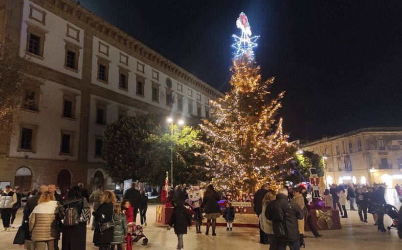 Eventi natalizi, la Regione apre il portafoglio. L'elenco dei Comuni beneficiari, manca Sciacca