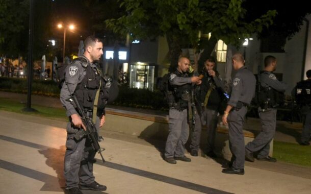 Attacco terroristico a Gerusalemme, diversi morti e attentatore ucciso