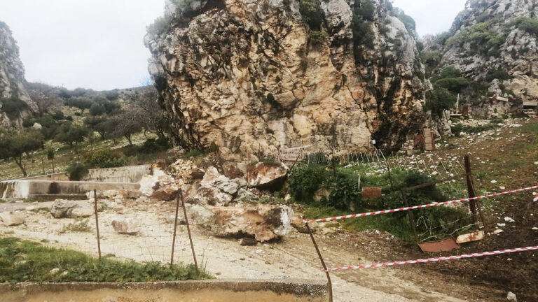 Frana strada Caltabellotta 3