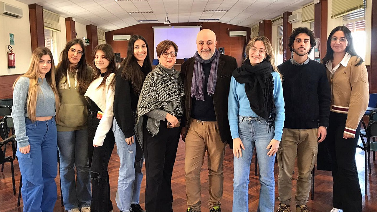 Il mestiere di giornalista: studenti Fazello incontrano Domenico Catagnano