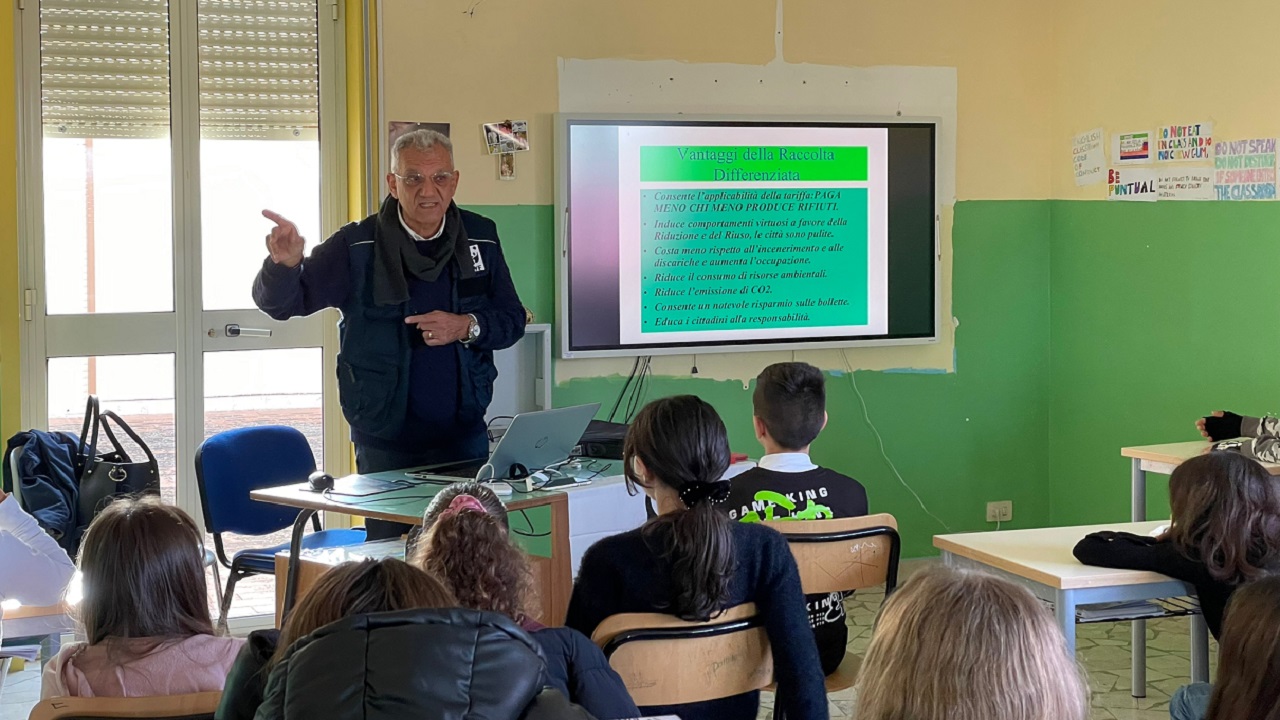 A scuola lezioni civiche del Wwf