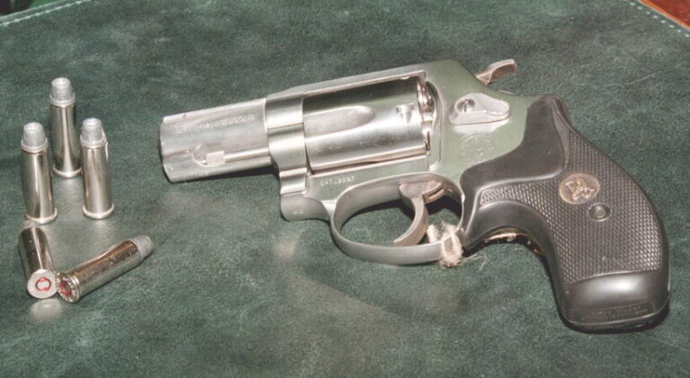 pistola messina denaro