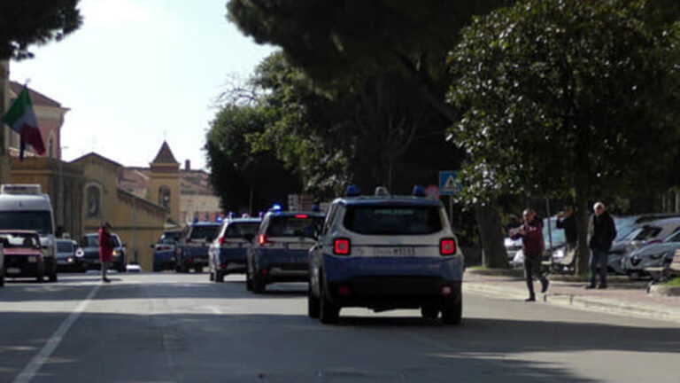 Operazione antidroga della squadra mobile polizia - 1