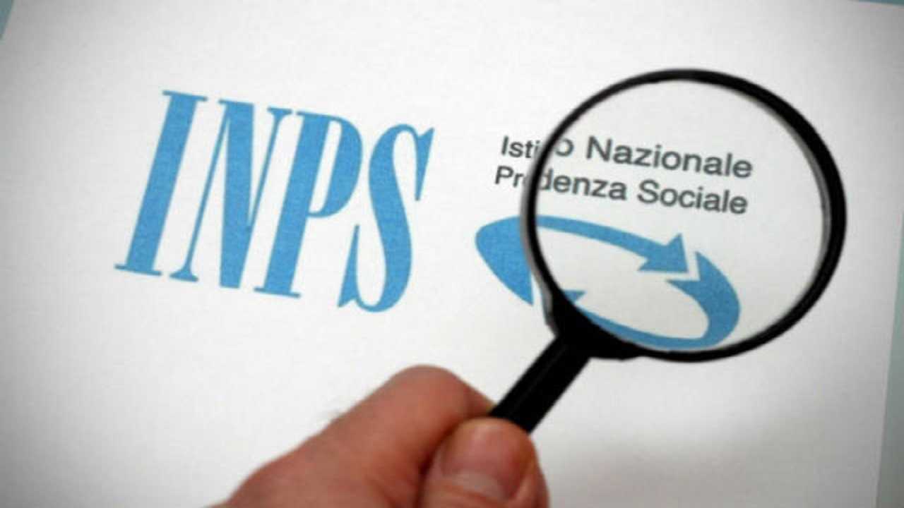 «Pagamento di 715 euro in sospeso»: è la nuova truffa con una finta mail dell'Inps