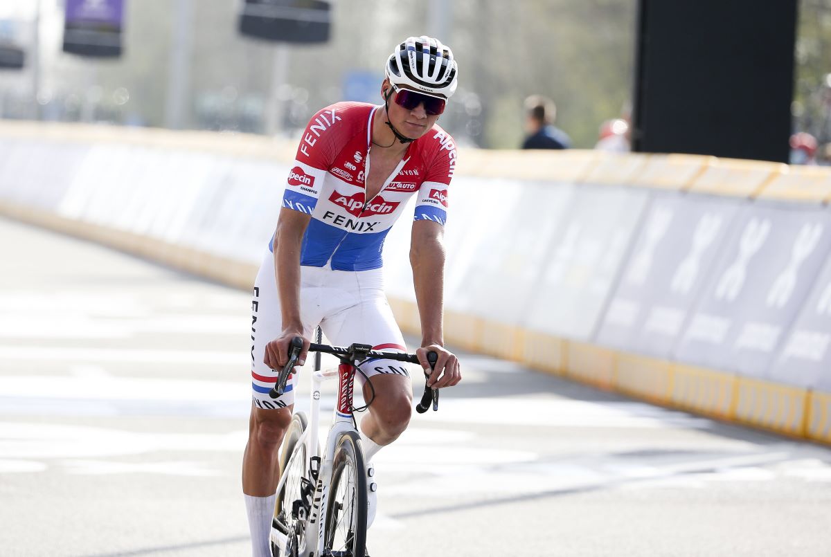 Van der Poel vince la 114^ Milano-Sanremo, Ganna secondo