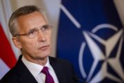 Nato, Stoltenberg “Per la difesa spendere almeno il 2% del Pil”