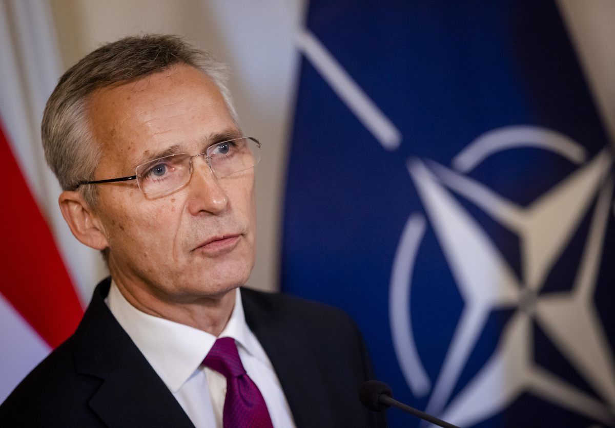 Nato, Stoltenberg “Per la difesa spendere almeno il 2% del Pil”