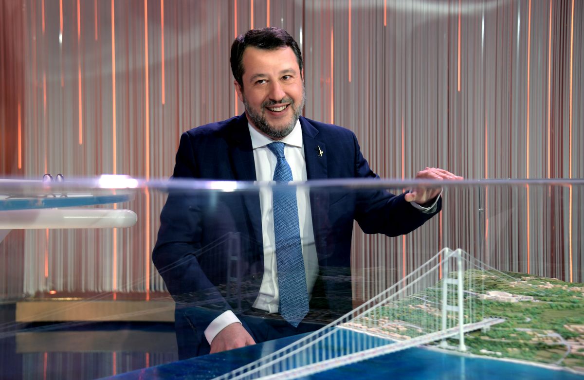 Ponte sullo Stretto, Salvini “Nell’estate del 2024 inizio dei cantieri”