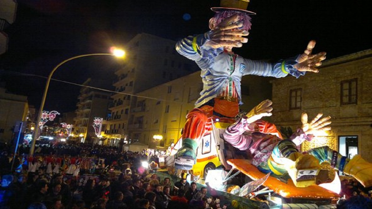 Carnevale a maggio anche a Canicattì con 5 carri allegorici ed i gruppi mascherati di Misterbianco