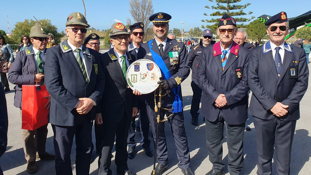 Centenario fondazione dell'Aeronautica Militare, alla base di Birgi una delegazione di Sciacca <font color=