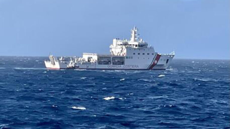 Migranti: 928 pronti a lasciare hotspot Lampedusa