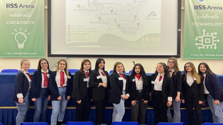 arena home ragazze 2023