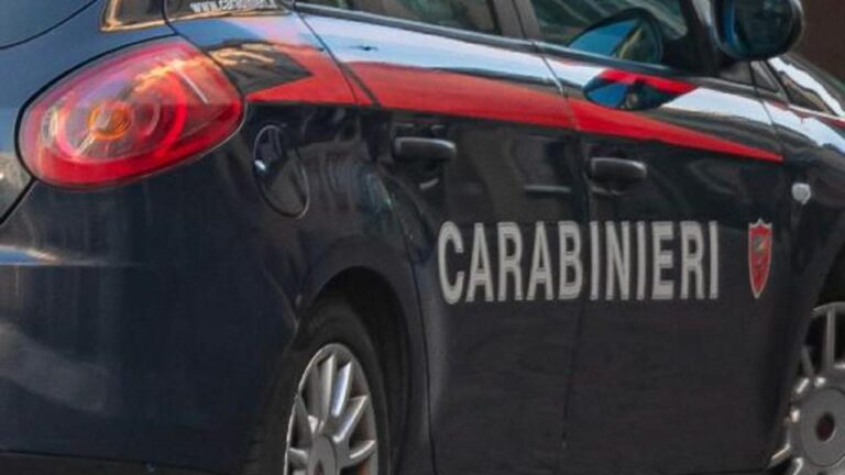 carabinieri auto