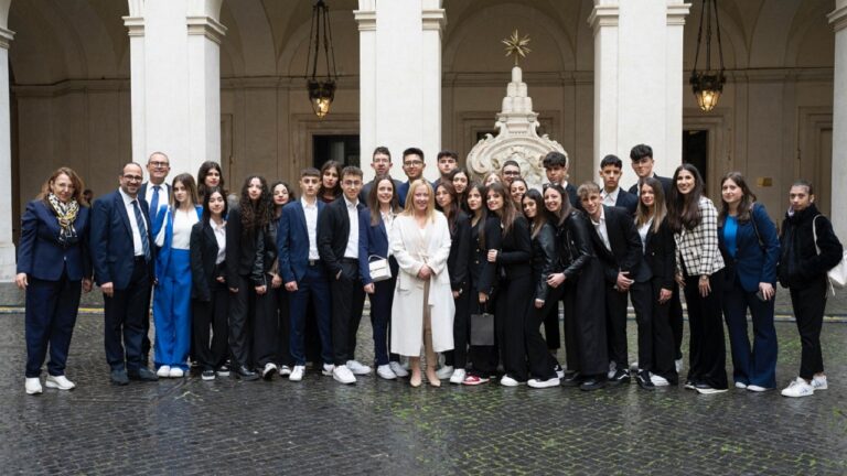 liceo classico meloni 2023 home