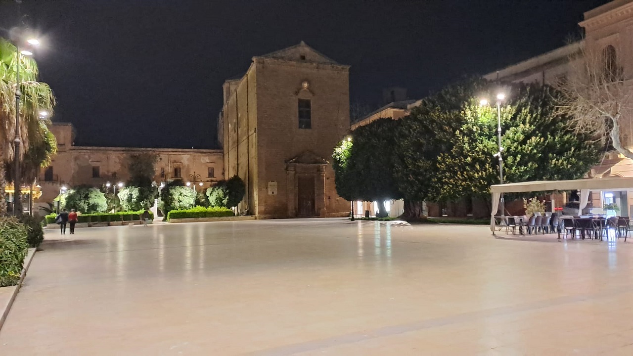 Il Comune di Sciacca aderisce a Earth Hour-l’Ora della Terra,. Piazza Scandaliato spenta per un'ora