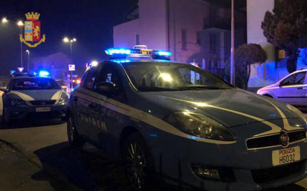 Festa di Halloween abusiva a Menfi. Polizia a mezzanotte sospende evento e chiude il locale