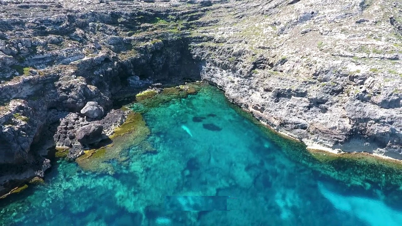 Lampedusa, cavadere di una donna ritrovato a Punta Alaimo