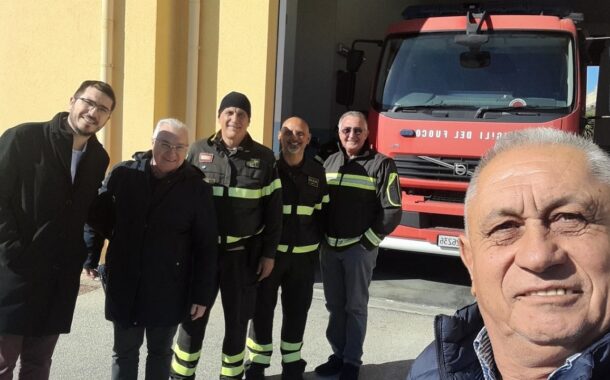 Aumentare punti idrici in centro per i Vigili del fuoco: sindaco Termine in visita al distaccamento saccense