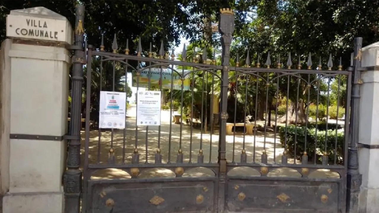 Villa Comunale Scaturro chiusa alle 17.30: sindaco Termine chiamato a relazionare in consiglio