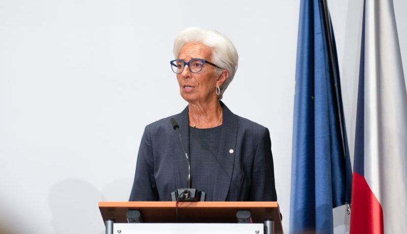 Inflazione, Lagarde “Per combatterla tassi restano strumento migliore”