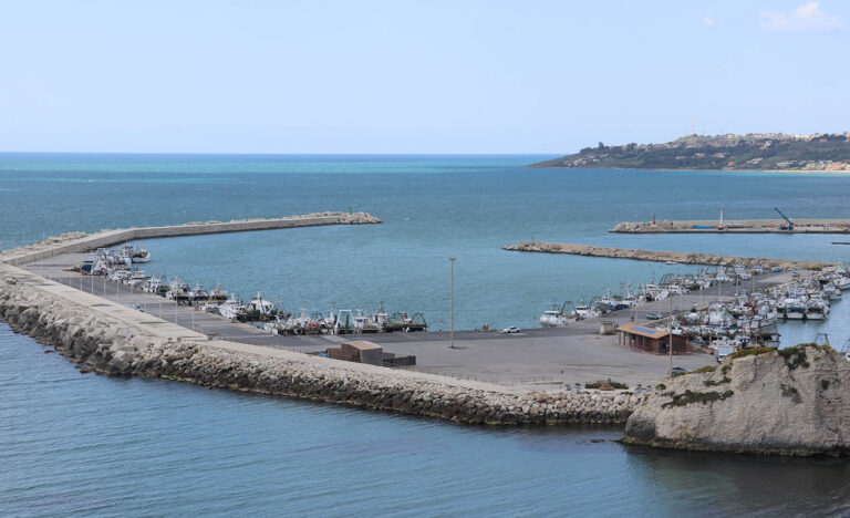 Porto da via Agatocle 2