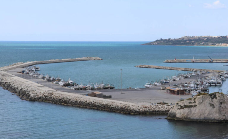 Porto da via Agatocle 2 (Media)