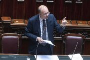 Scuola, Valditara “Su fuga docenti dati drammatici, servono incentivi”