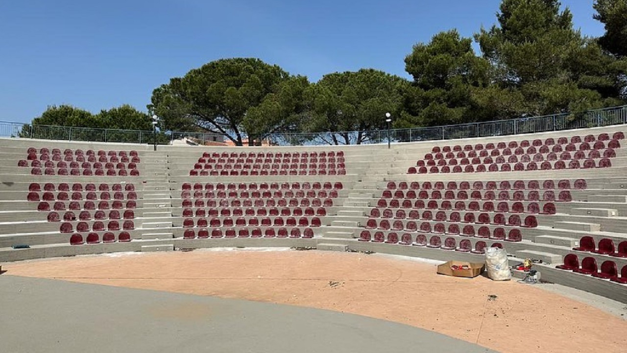 Lavori teatro comunale di Montevago