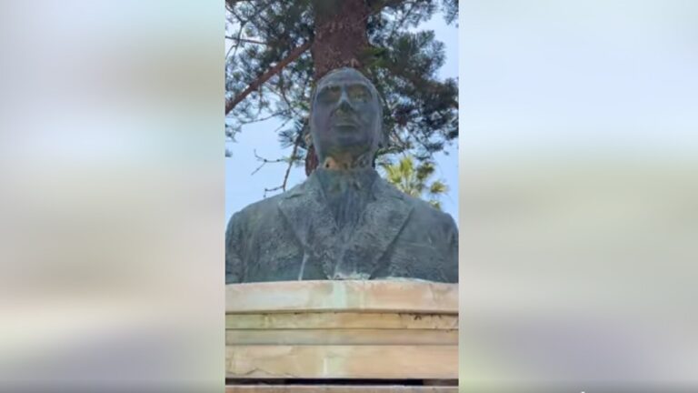 busto d'agostino villa comunale