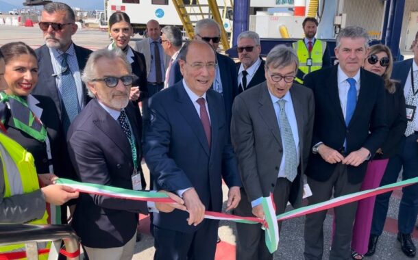 Palermo-Roma, Schifani a bordo del volo inaugurale Aeroitalia: «Un altro punto a favore nella lotta al caro voli»