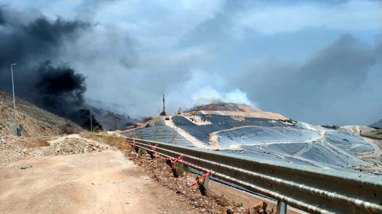 incendio nella discarica di bellolampo palermo