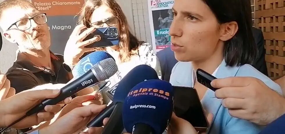 Schlein “C’è bisogno di investimenti sulla sanità, via limiti alle assunzioni”